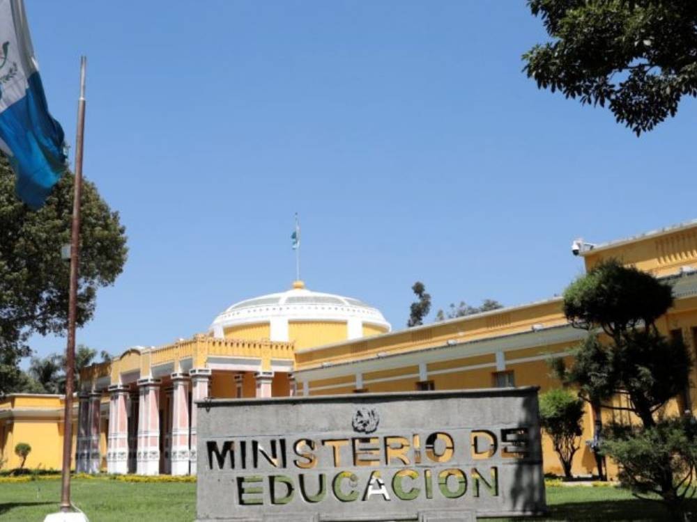 Mineduc crea el Programa de Becas para el Aprendizaje de Lenguas Mayas, Garífuna y Xinka