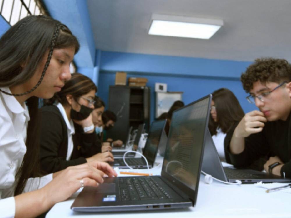 Mineduc otorgará más de 18 mil becas de inglés en 2026