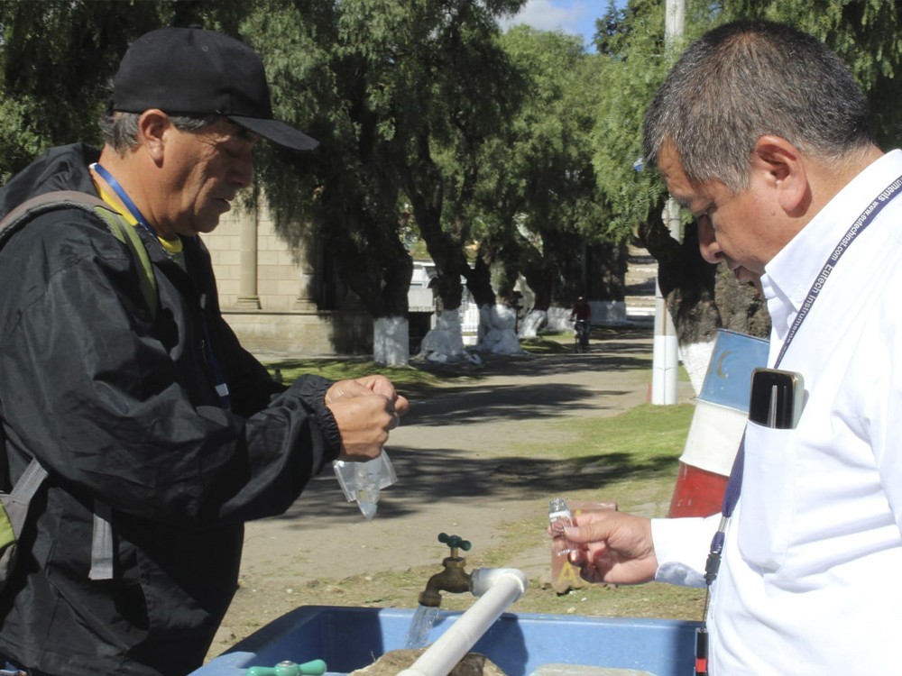 Monitorean calidad del agua en el Cementerio General 