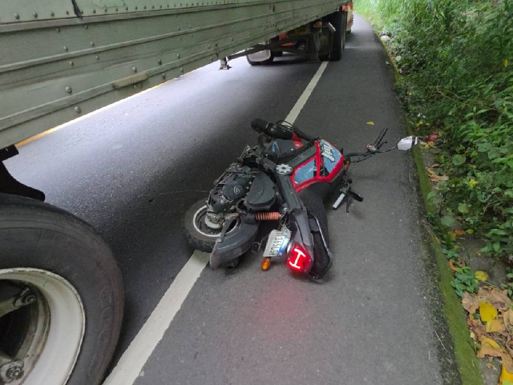Motociclista sobrevive a accidente vial en la circunvalación de San Antonio