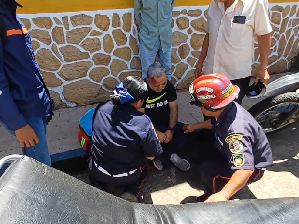 Motorista atropella a persona con discapacidad