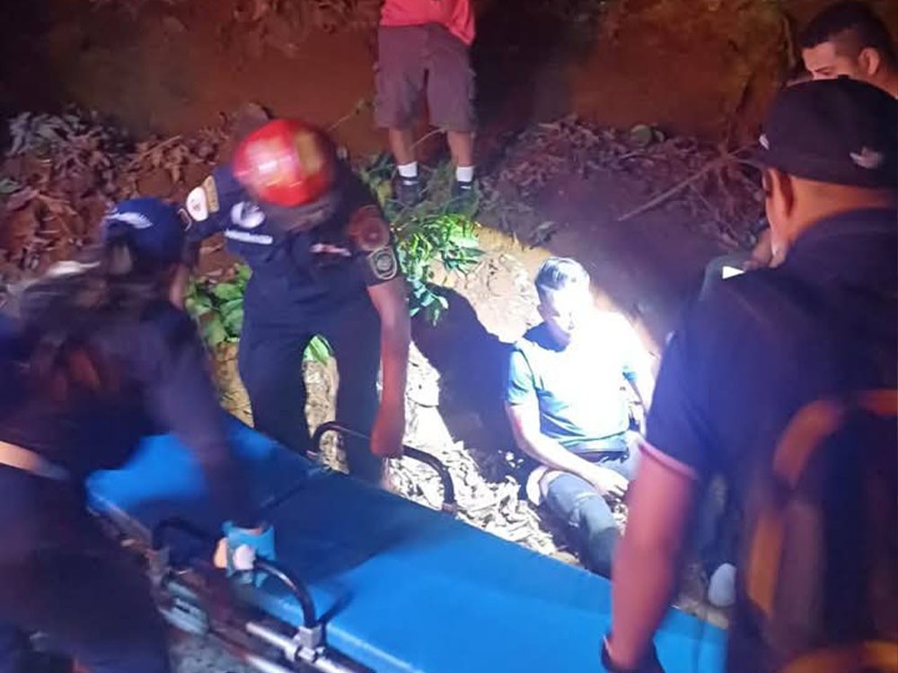 Motoristas heridos en colisión con camión en El Tumbador, San Marcos