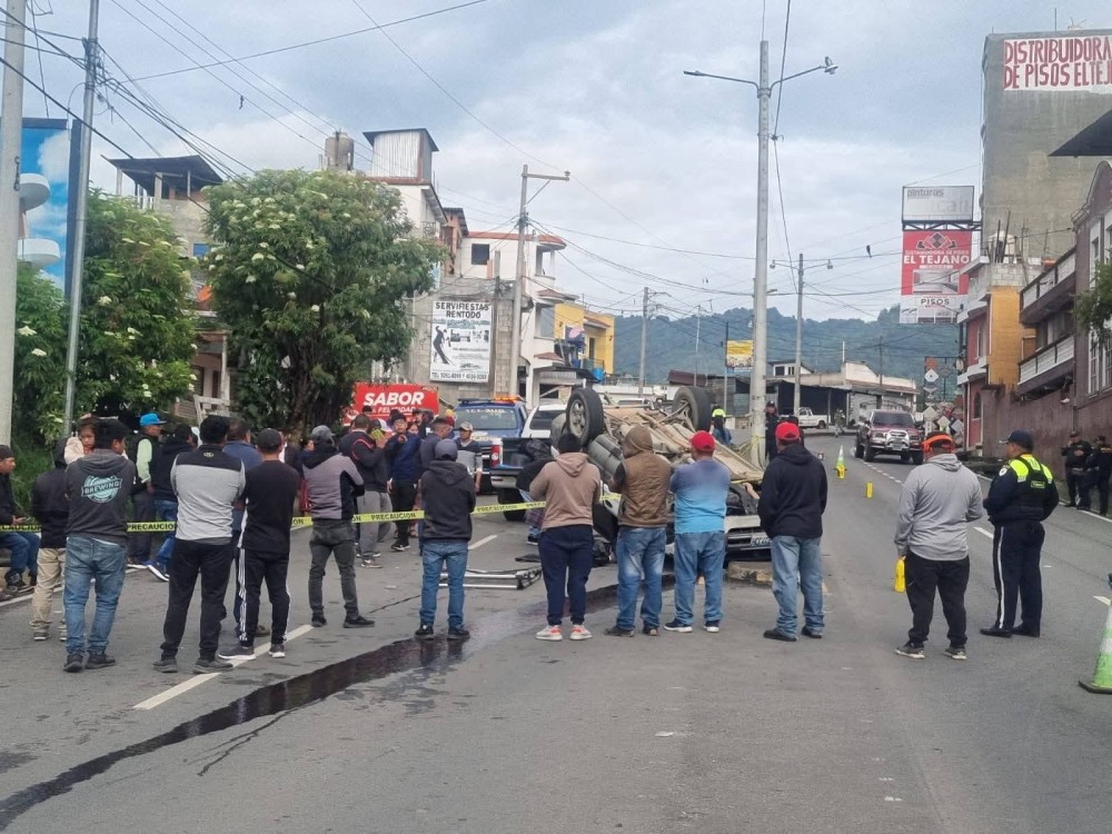Muere tras perder el control de su vehículo en San Juan Ostuncalco