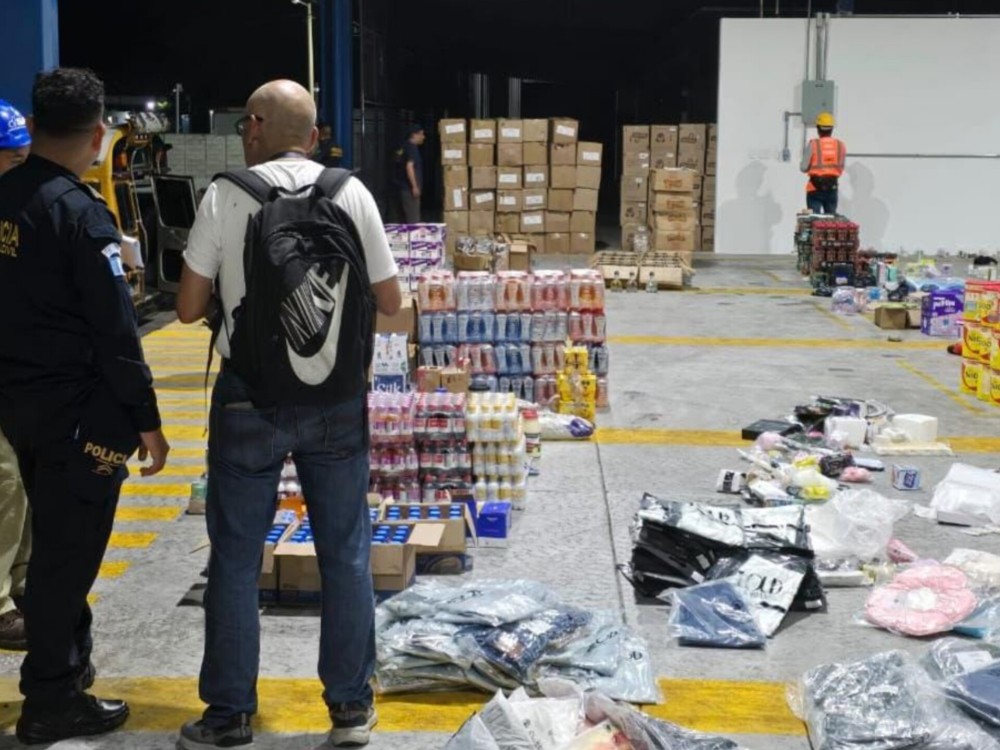Mujer es capturada por defraudacion aduanera; mercadería de contrabando supera los Q200 mil