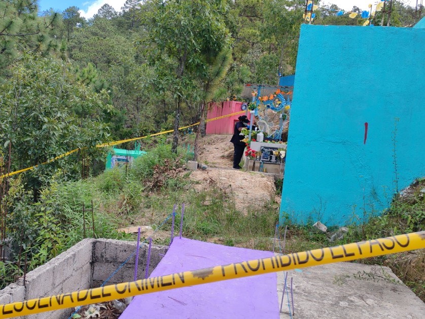 Mujer es localizada sin vida en el cementerio de Cambotillo, Huehuetenango