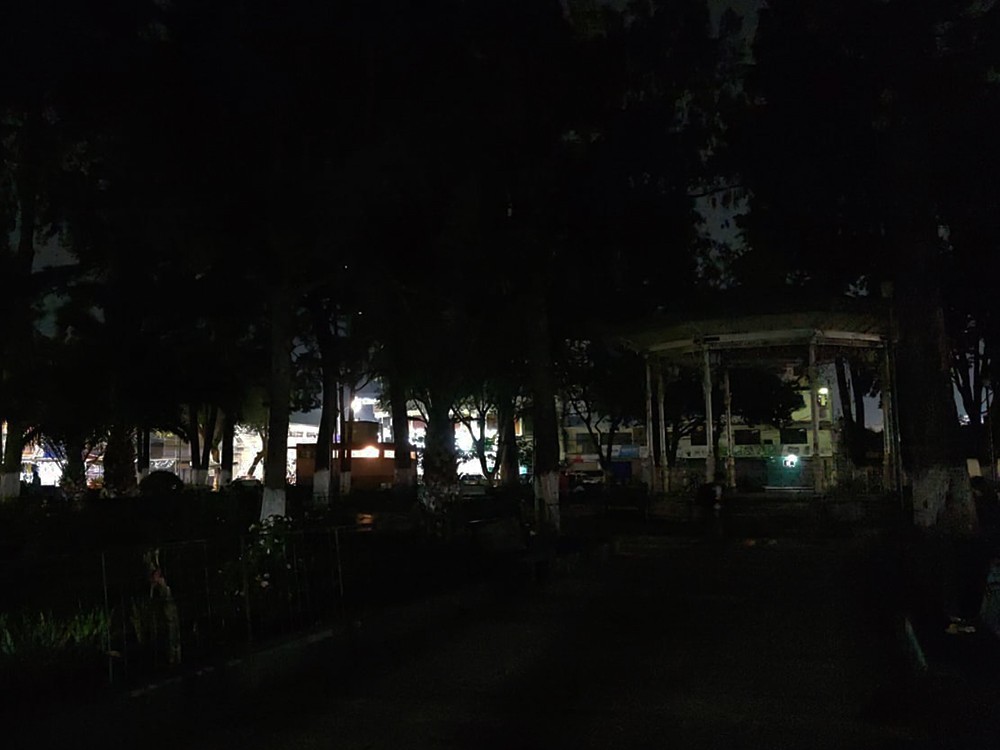 Municipalidad de Xela señala que la delincuencia es la responsable de falta de iluminación en el parque Benito Juárez  