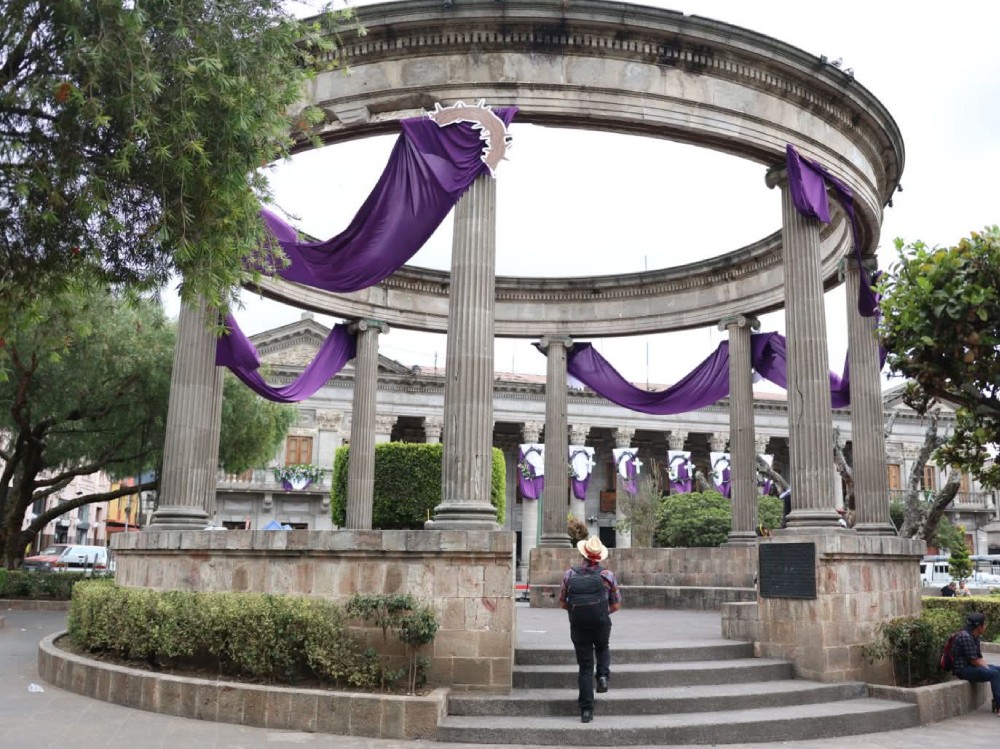 Municipalidad impulsa tours guiados gratuitos en edificios históricos