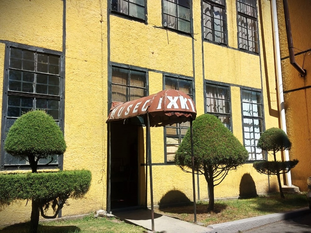 Museo Ixkik' denuncia discriminación por parte de administradora del Centro Intercultural