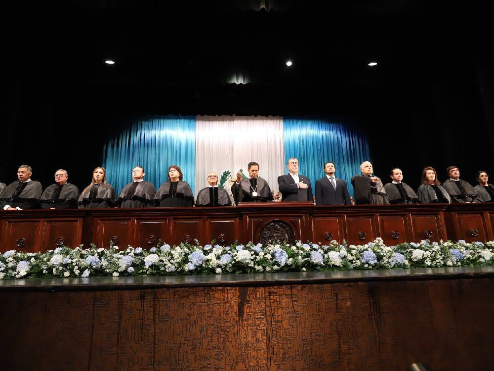 Nuevos magistrados de la Corte Suprema de Justicia toman posesión