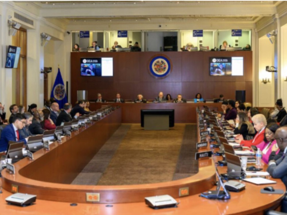 OEA exige respeto al orden constitucional de Guatemala