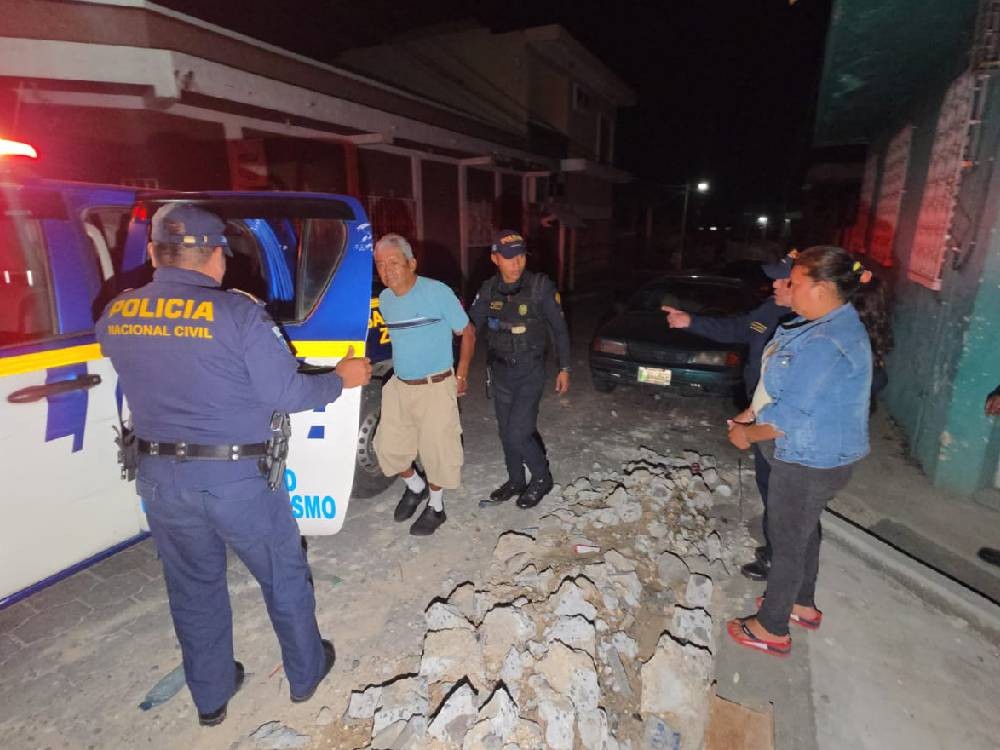 Operativo en San Francisco Zapotitlán deja dos capturados con droga y efectivo