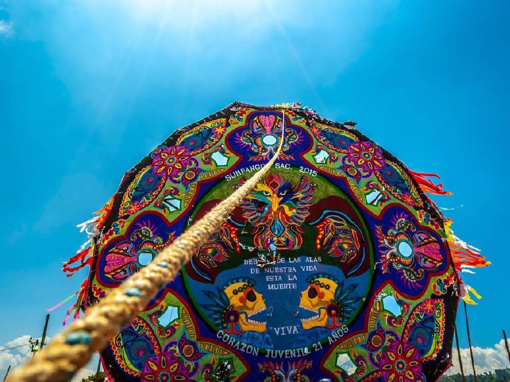 ORGULLO GUATEMALTECO: Técnica para elaborar barriletes gigantes es inscrita como Patrimonio Cultural Inmaterial de la Humanidad