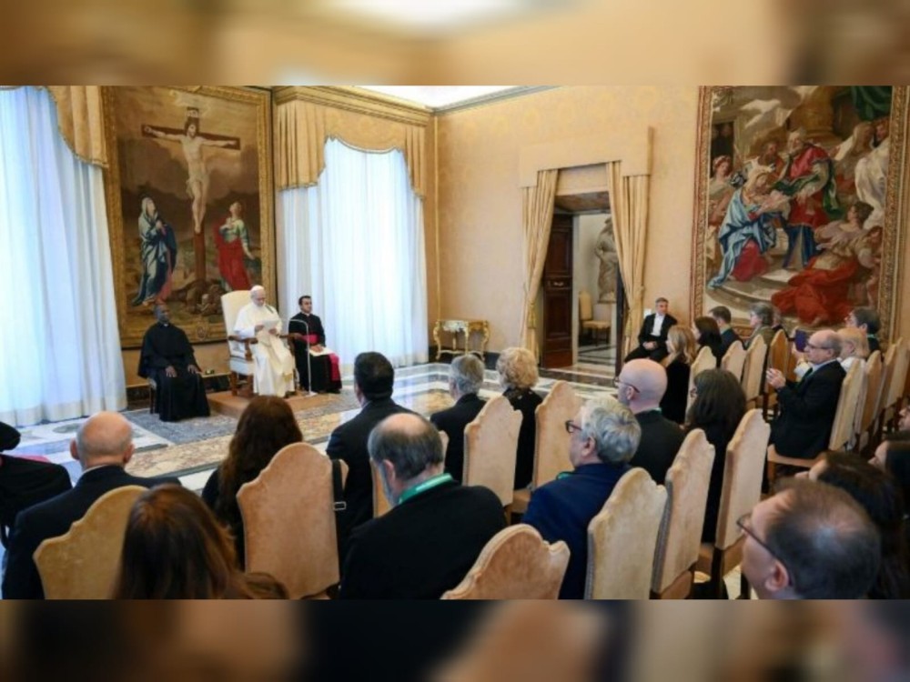 Papa León XIV reclama una acción coordinada de toda la sociedad para regular la IA