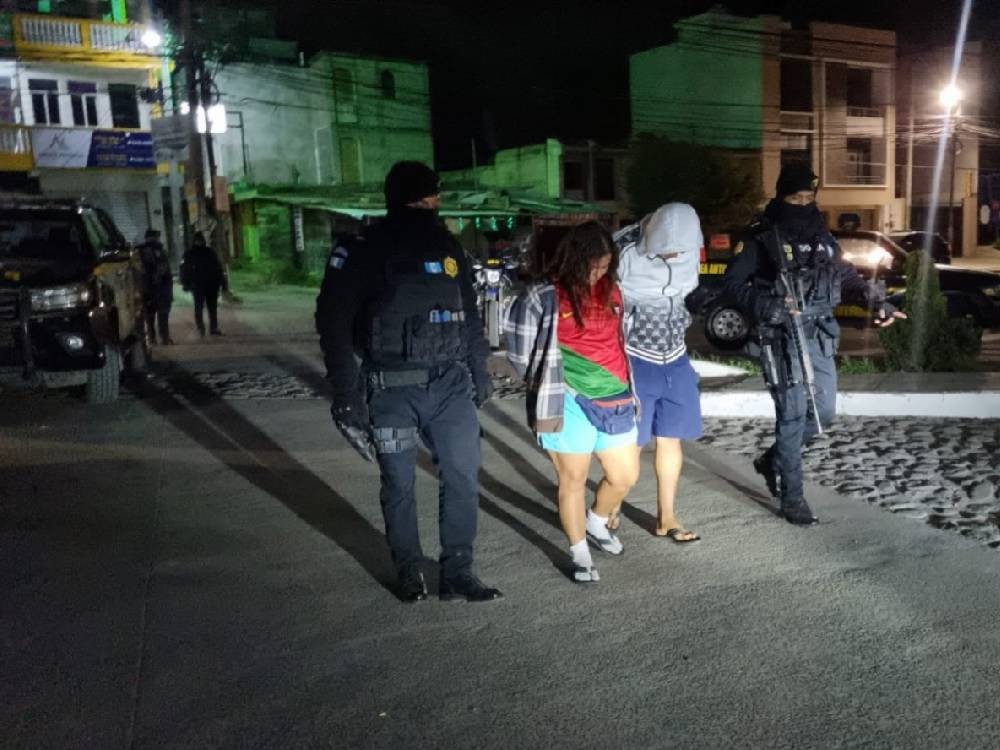 Pareja es aprehendida luego de ser sorprendidos trasladando cocaína 