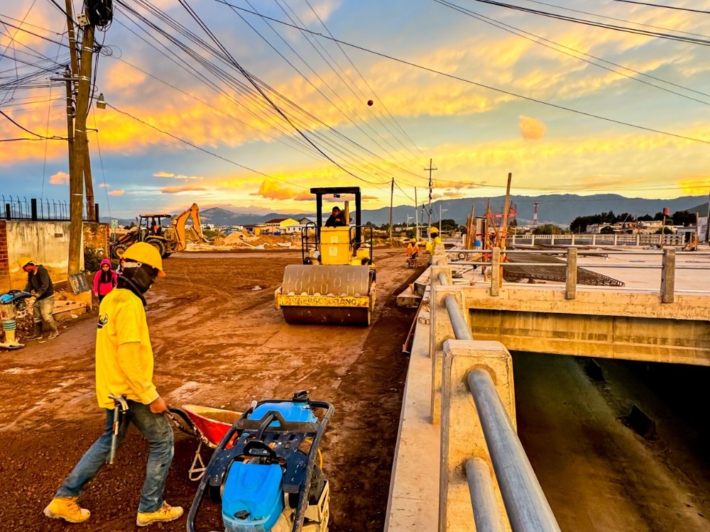 Pasos a desnivel de Quetzaltenango y la calzada Roosevelt se acercan a su finalización