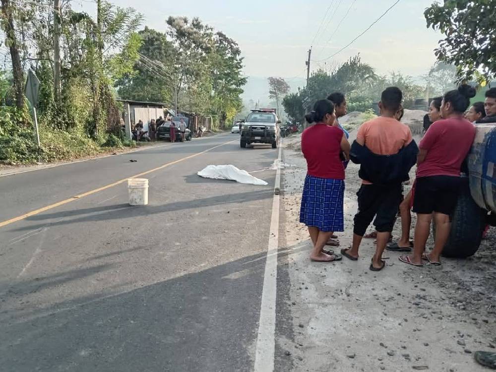 Peatón muere tras ser arrollado por una motocicleta