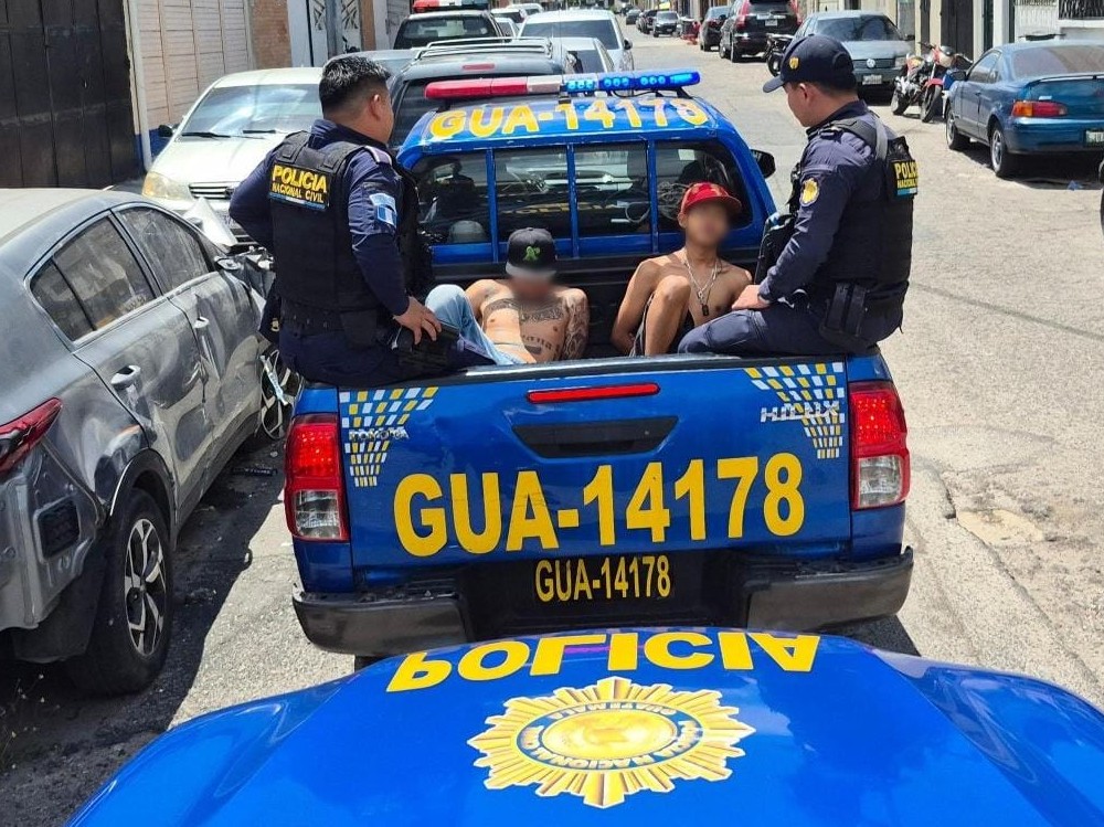 Persecución culmina con la captura de dos presuntos integrantes de la mara Salvatrucha
