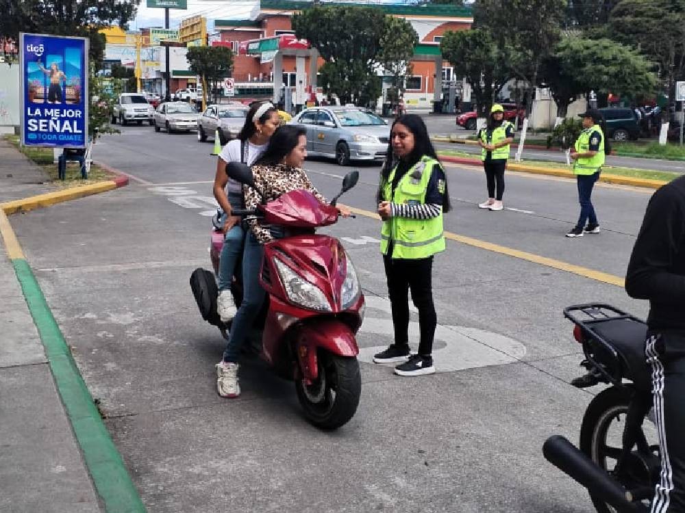 Pilotos de motocicletas siguen sin utilizar el equipo protector