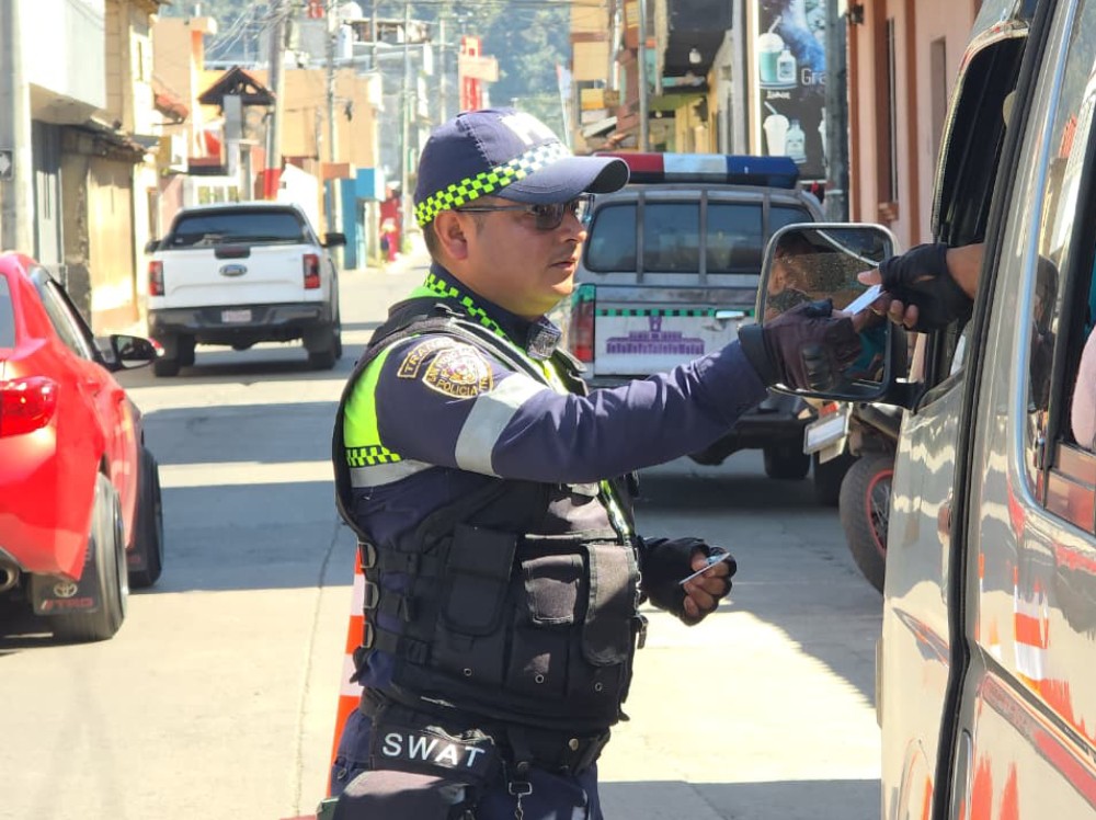 Pilotos son sancionados por no portar documentos en San Pedro Sacatepéquez, San Marcos