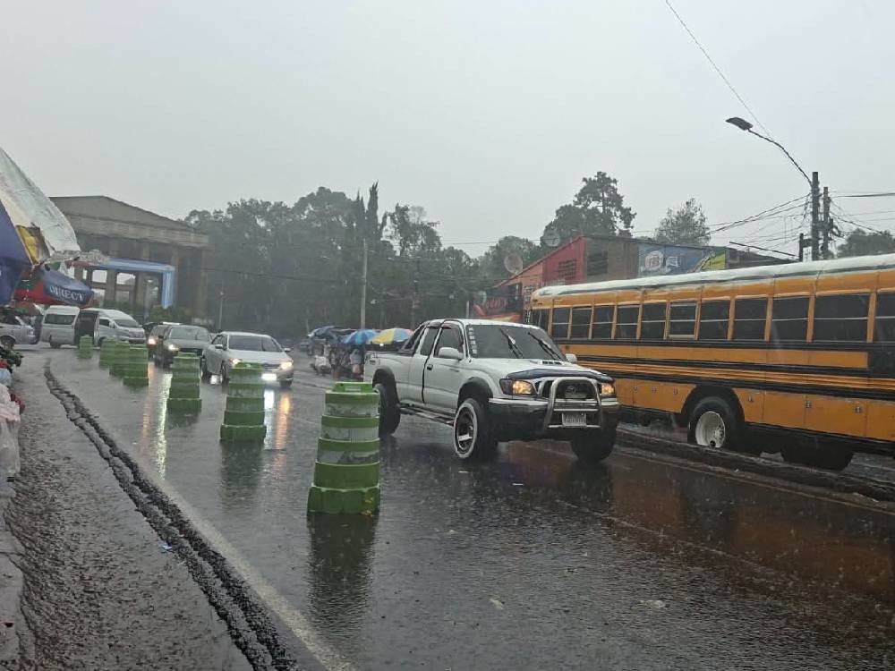 PMT recomienda precaución al conducir ante incremento de lluvias