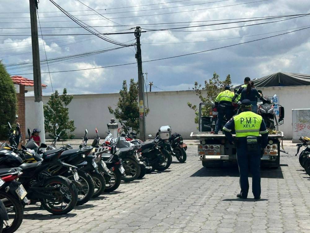 PMTQ intensifica operativos contra vehículos estacionados en lugares prohibidos