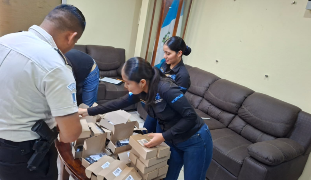 PNC fortalece su capacidad operativa con la entrega de 500 radiotransmisores