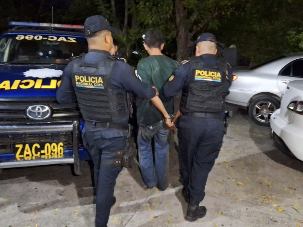 PNC recupera camión recién robado, captura a un presunto ladrón y sigue tras la pista de los demás