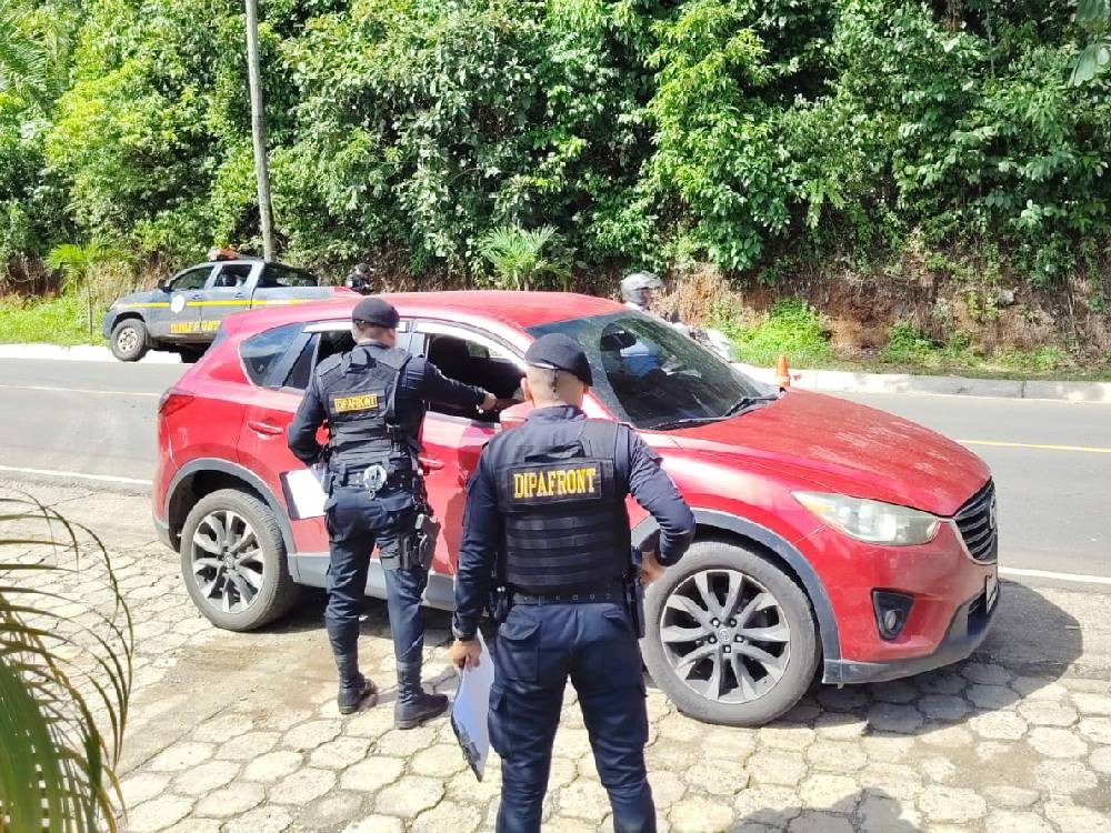 PNC refuerza operativos en la frontera El Carmen para combatir el tráfico ilegal de armas y municiones