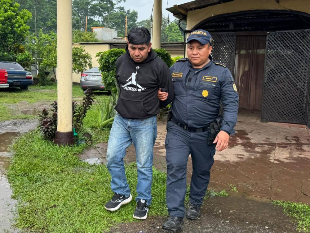 Capturan a hombre y decomisan armas de fuego en San Marcos
