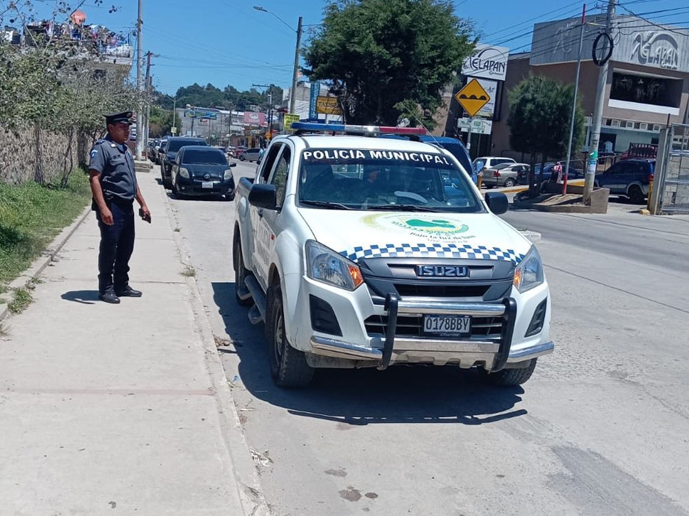 Policía Municipal intensifica operativos para recuperar espacios públicos en Quetzaltenango