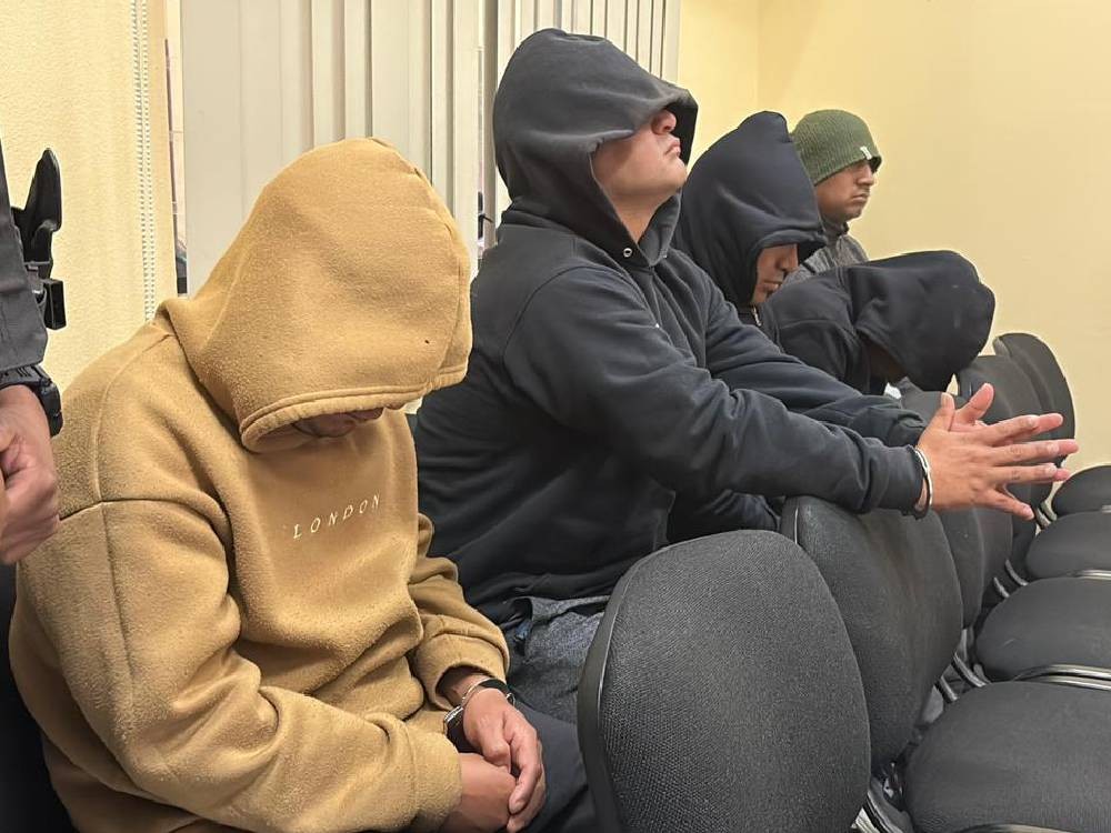 Policía señalados de millonario robo son ligados a proceso con medida sustitutiva