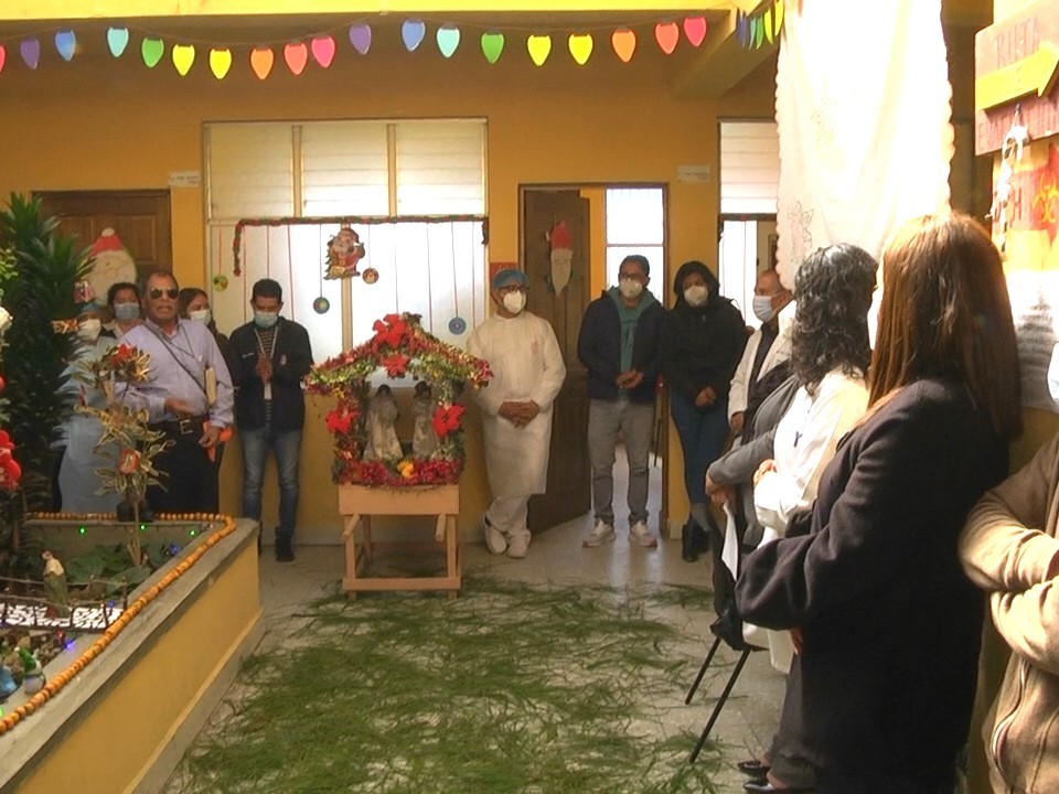 Posada vuelve a recorrer pasillos del Hospital Rodolfo Robles 