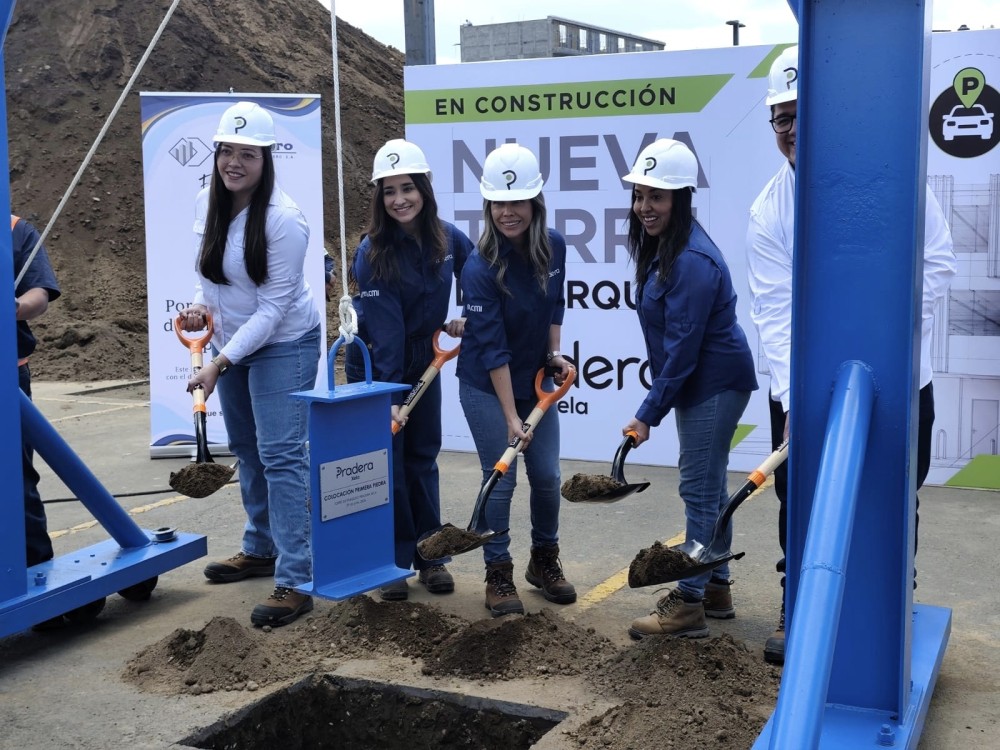 Pradera Xela inicia la construcción de una torre de parqueos como parte de su plan de transformación