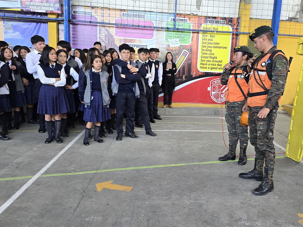 Preparan a estudiantes ante posibles sismos