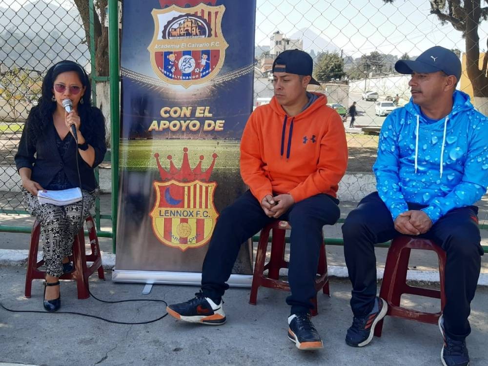 VIDEO: Presentan la academia de futbol del barrio El Calvario