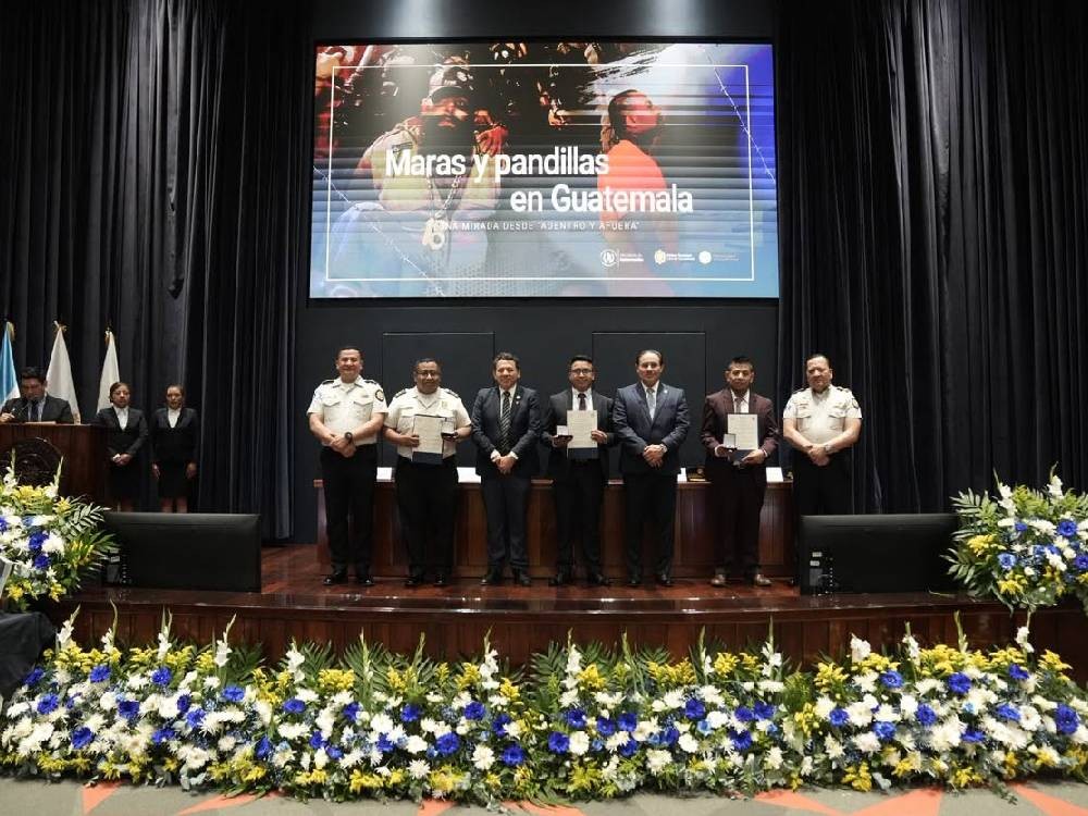 Presentan libro “Maras y Pandillas en Guatemala, una mirada desde adentro y afuera”