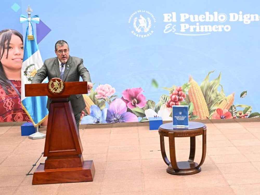 Presidente Arévalo presenta iniciativa de Ley Antilavado para evitar que Guatemala ingrese a la lista gris financiera