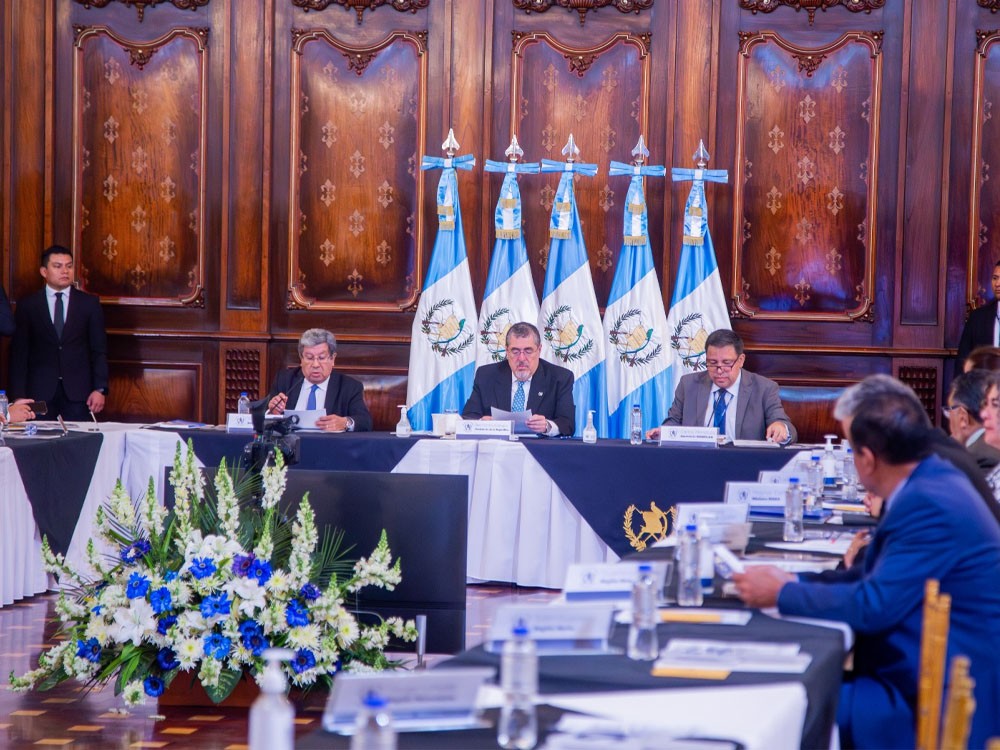 Presidente Arévalo presiden la primera reunión de Consejo Nacional de Desarrollo Urbano y Rural 