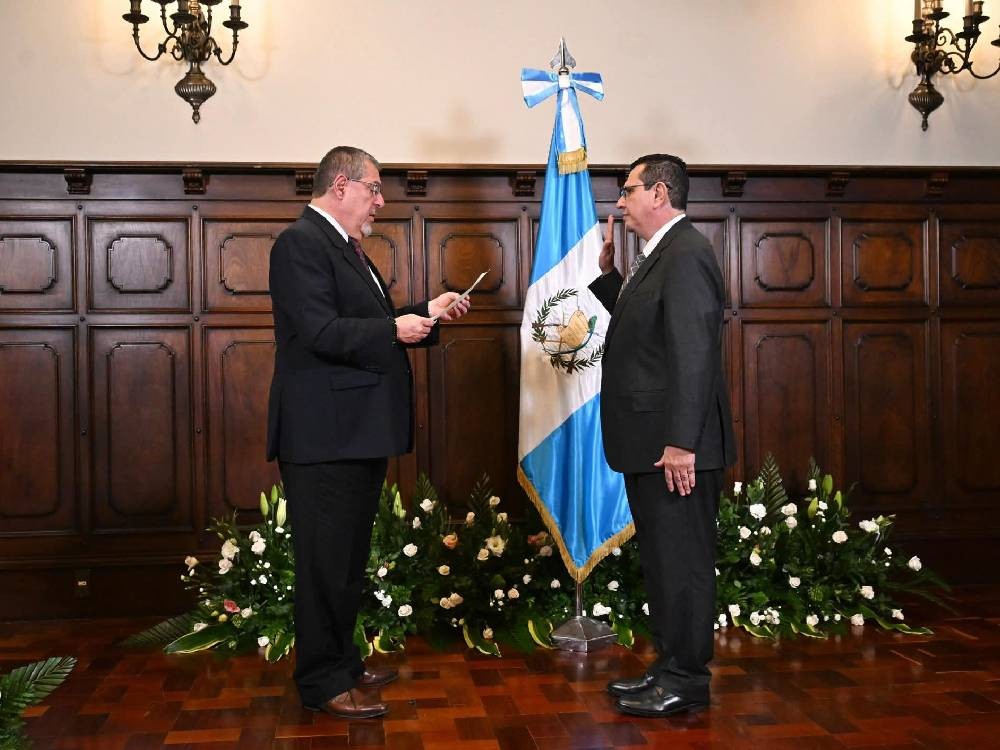 Presidente juramenta a Gabriel Estuardo García Luna como fiscal general y jefe del Ministerio Público