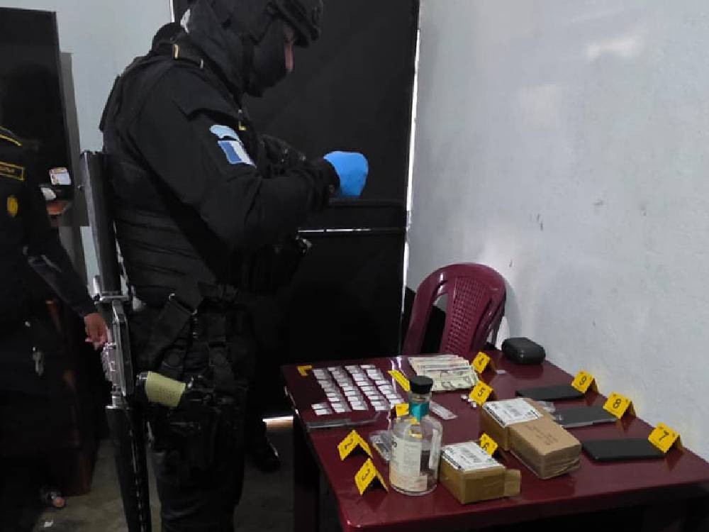 Presuntos distribuidores de droga son capturados en allanamientos