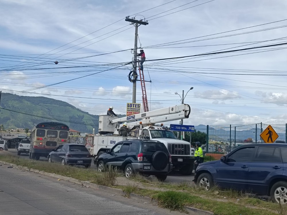 Programan cortes de energía eléctrica por mejoras en la red en Quetzaltenango y municipios cercanos