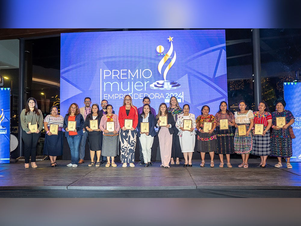 Puente de Amistad reconoce a las ganadoras del Premio Mujer Emprendedora en su Cuarta Edición