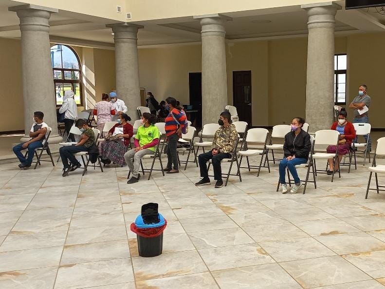 Puesto de vacunación de La Esperanza regresará a la zona 1 
