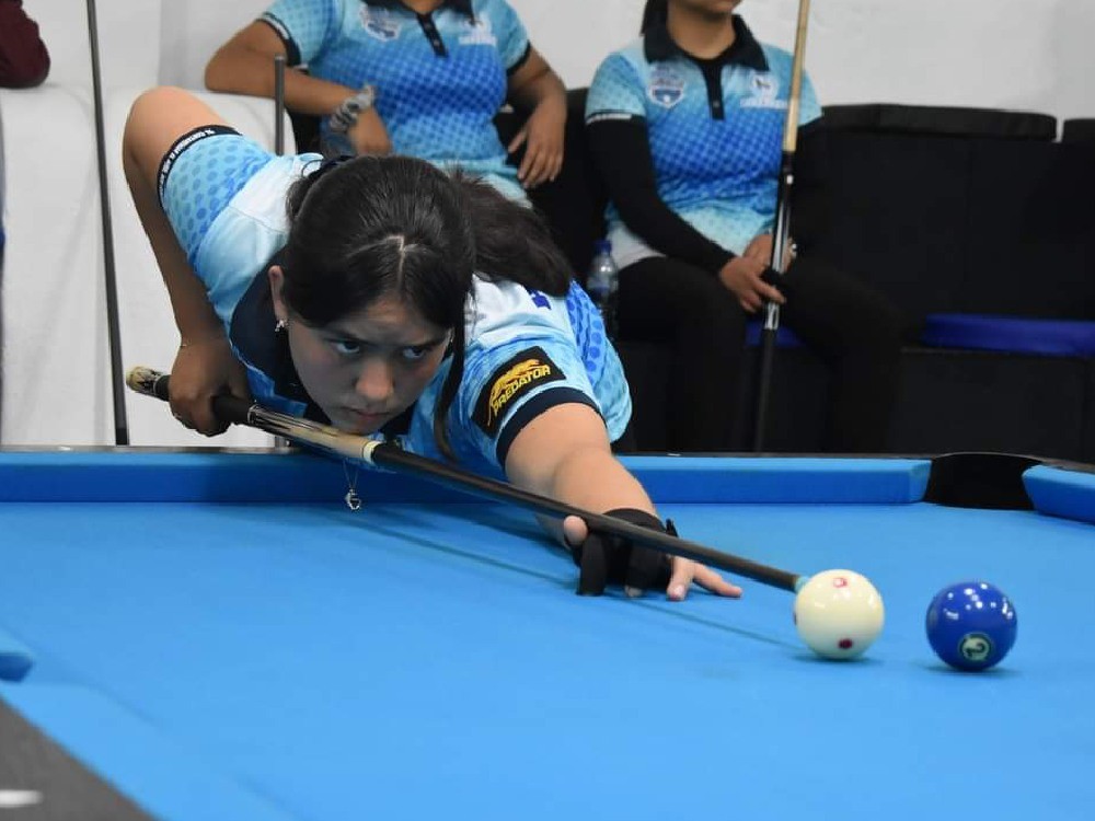 Quetzalteca conquista triple oro en panamericanos de billar deportivo