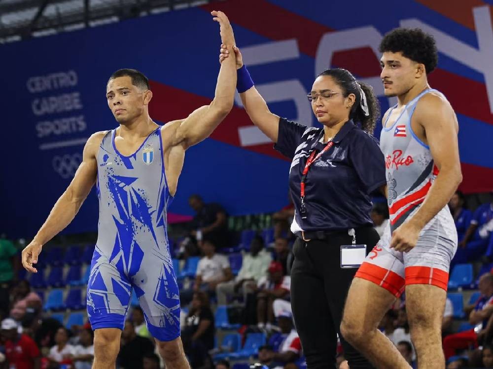 Quetzalteco hace historia en los Centroamericanos y del Caribe al cosechar medalla de bronce en la lucha olímpica