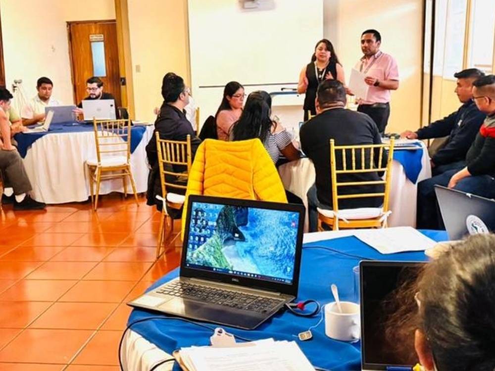 Quetzaltenango actualiza 24 bodegas de medicamentos