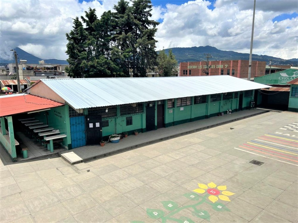 Realizan cambio de techo para mejorar calidad educativa en escuela Los Trigales 