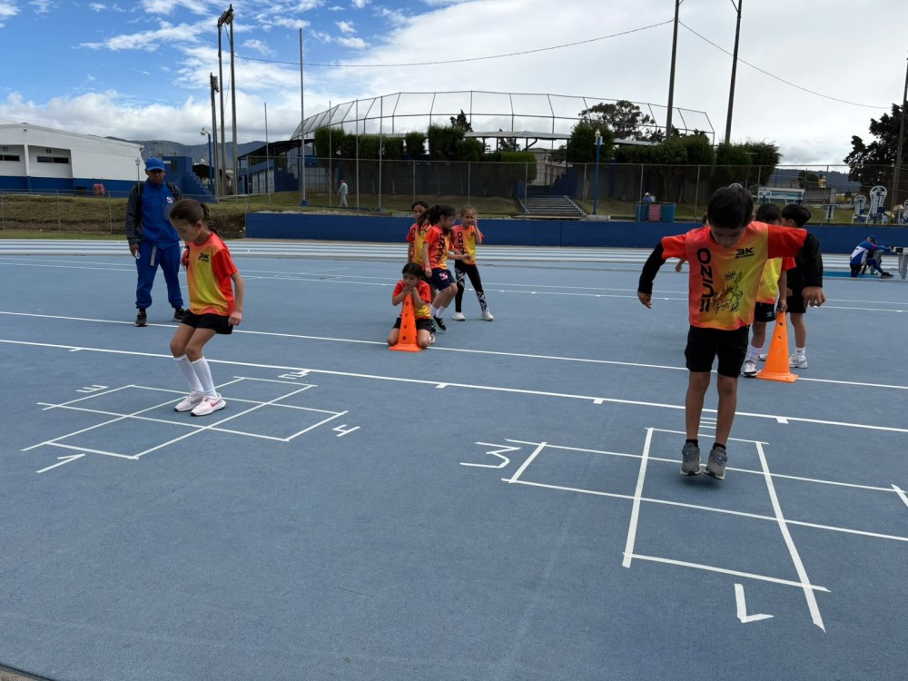 Realizan festival departamental de miniatletismo promovido por Digef