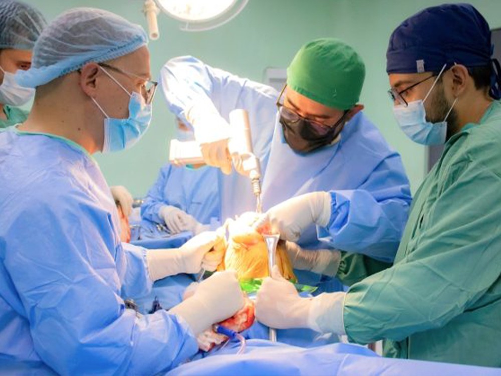 Realizan primer reemplazo total de rodilla en el Hospital General de Quetzaltenango 