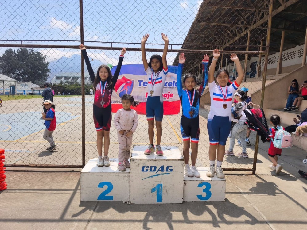Realizan primera competencia departamental de patinaje en Quetzaltenango